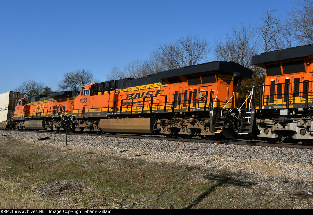 BNSF 8033 Roster shot